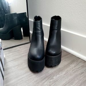 Current Mood Hellgate Boots